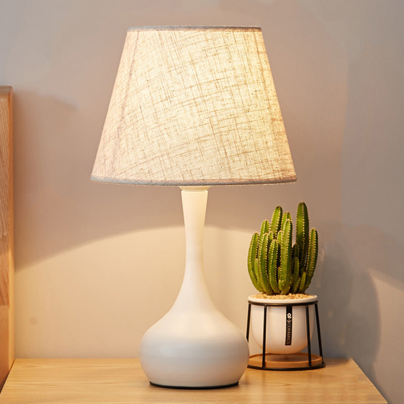 American Style Desk Lamp Bedroom Small Night Lamp Nordic Minimalist
