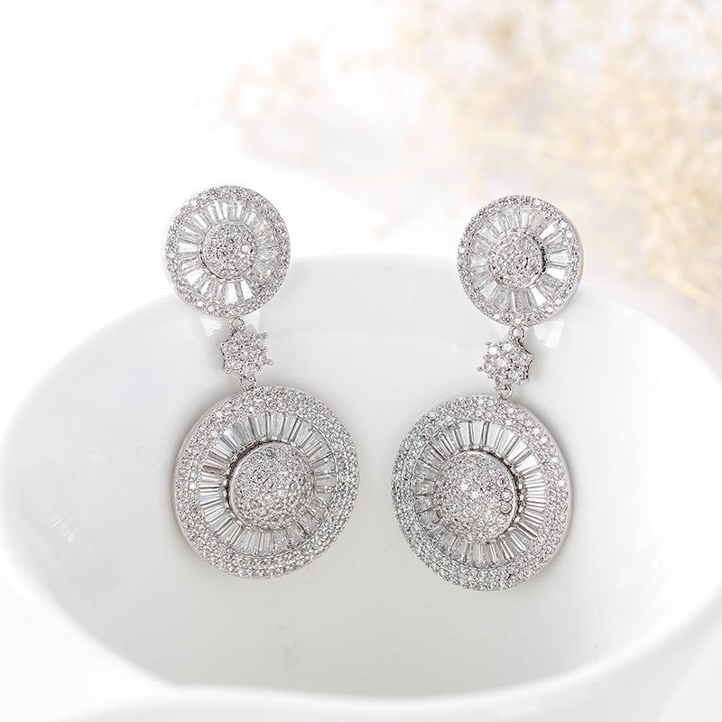 New Fashion Temperament Female Earrings Simple Zircon Earrings Jewelry