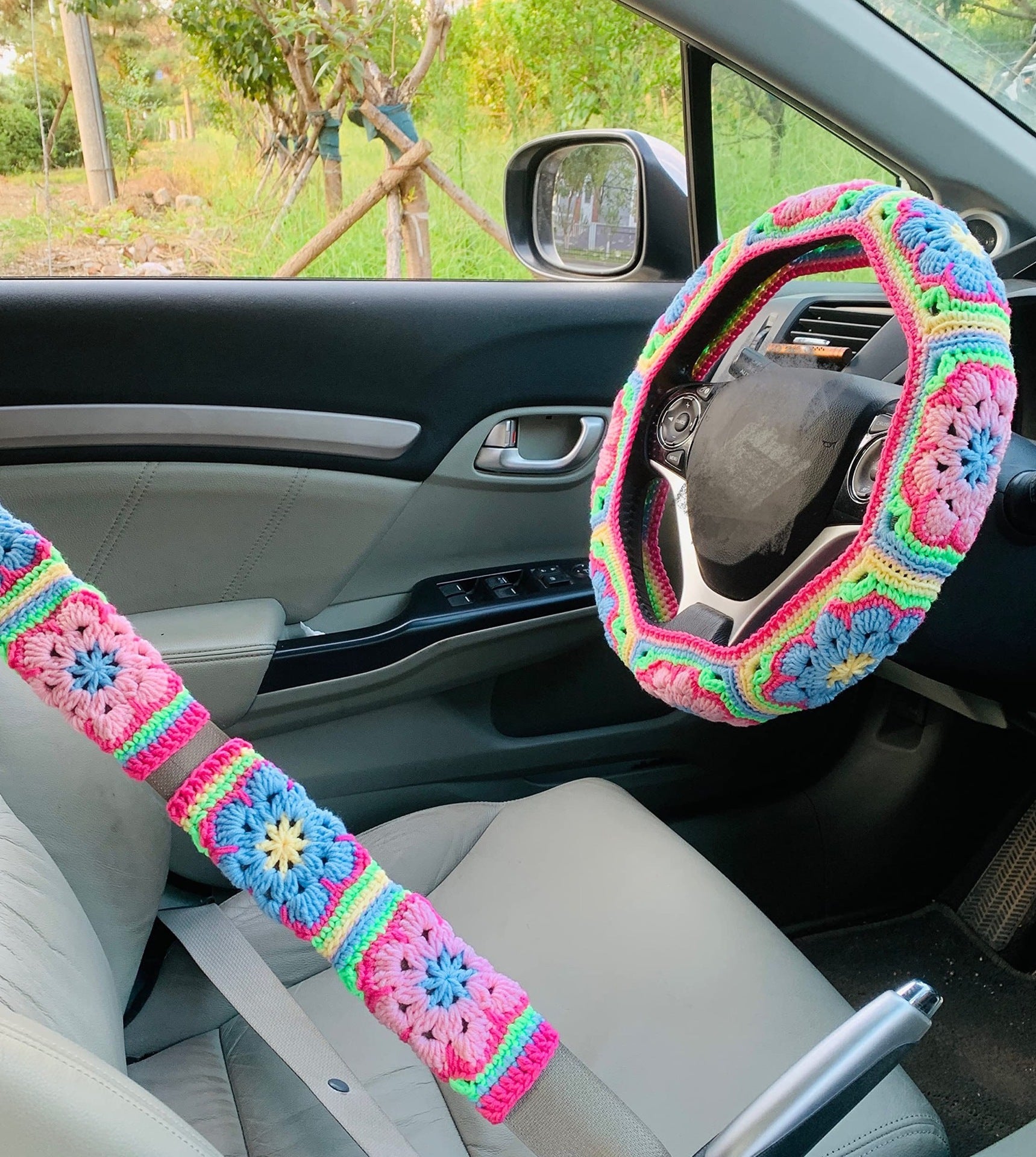 Car Interior Hand-crocheted Flower Steering Wheel Warm Non-slip Cover