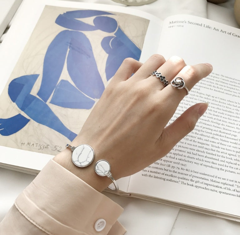White Pine Bracelet Round Fashion Bracelet