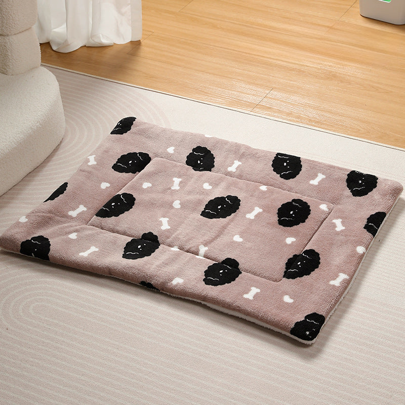 Hot Selling Cute Cat Blanket Pet Winter Warm Coral Velvet Pet Dog Cat Blanket Autumn And Winter Pet Supplies