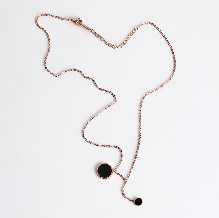 Temperament short clavicle chain titanium steel simple necklace female wild sweater chain spring and summer dress accessories decorative pendant