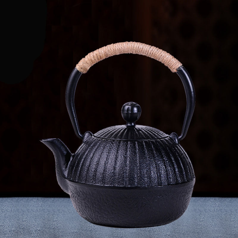 Akito 0.5 liter cast iron teapot