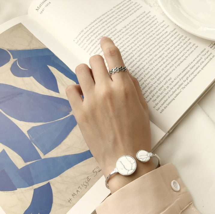White Pine Bracelet Round Fashion Bracelet