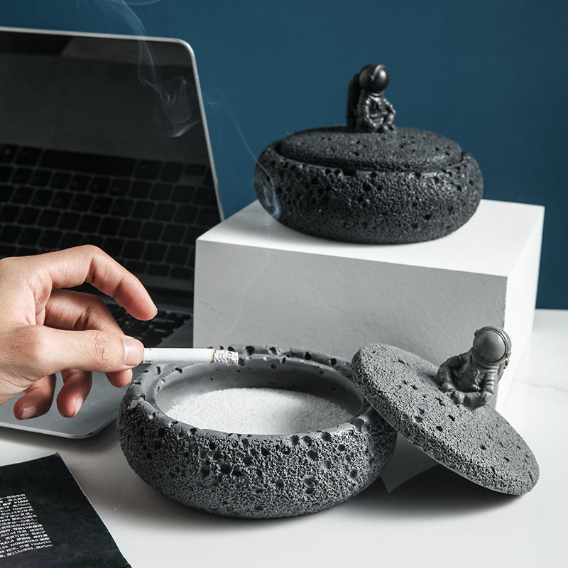 Cement Astronaut Ashtray With Cover Protection