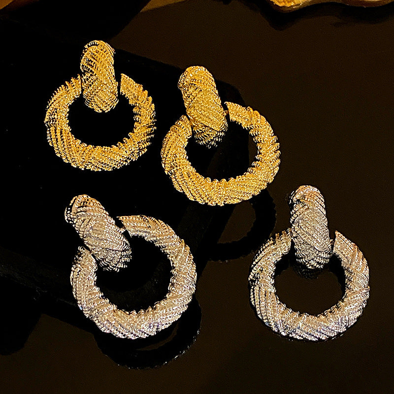 Exaggerated High-grade Round Ring Earrings Simple Graceful Elegant Light Luxury