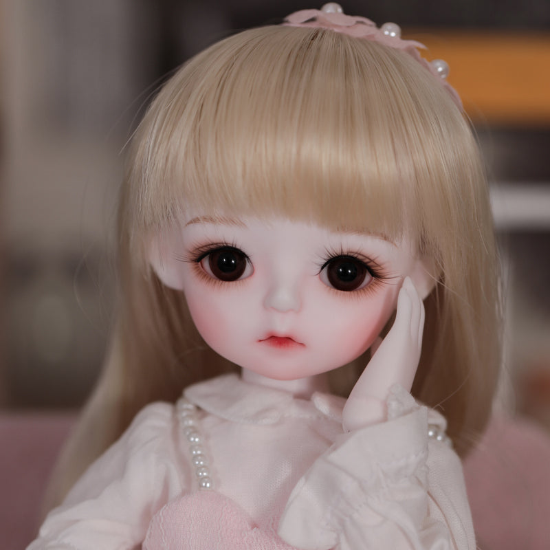 Girl bjd doll