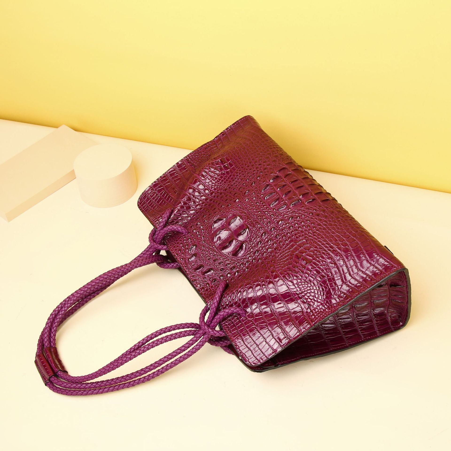 Fashion Personalized Women's Portable Large Capacity Bag