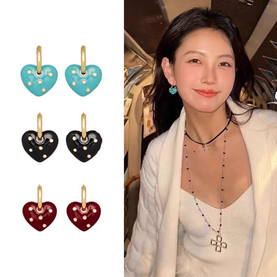 Light Luxury Temperament Niche Irregular Twisted Texture Earrings