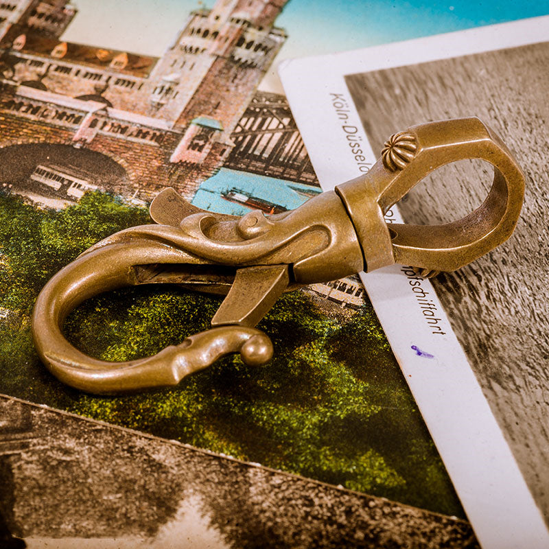 Retro Creative Handmade Pure Brass Pattern Keychain