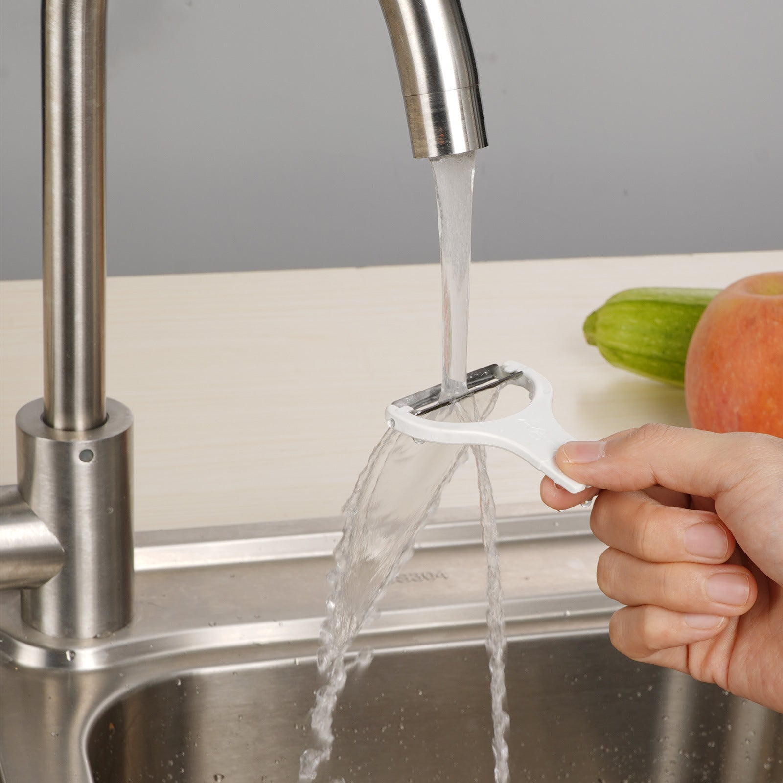 PL908 Electric Peeler Labor-saving