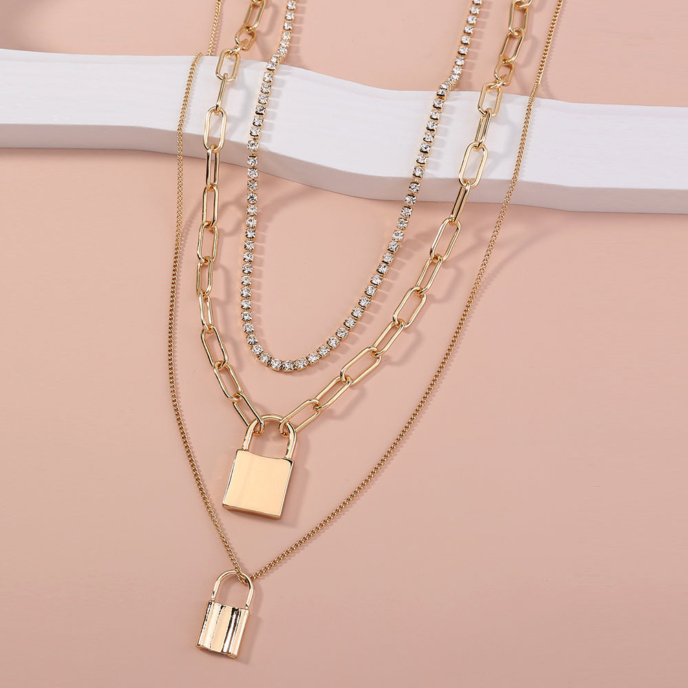 Retro Chain multi-layer Gold Chain Necklace woman, Diamond Claw Chain Fashion Street photo lock-shaped necklace