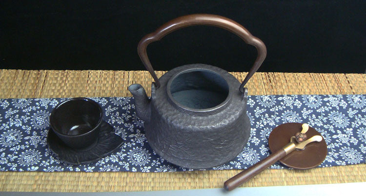 Théière japonaise en fonte non émaillée