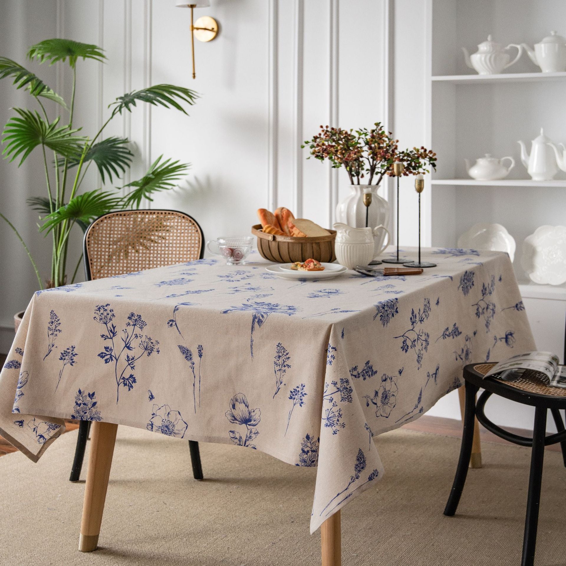 Bee Grey Flower Print Sketch Tablecloth