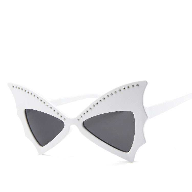 Lunettes de soleil cloutées chauve-souris