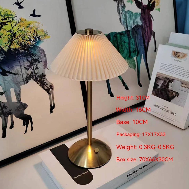 Lampe de chevet créative en métal style léger de luxe en forme de champignon