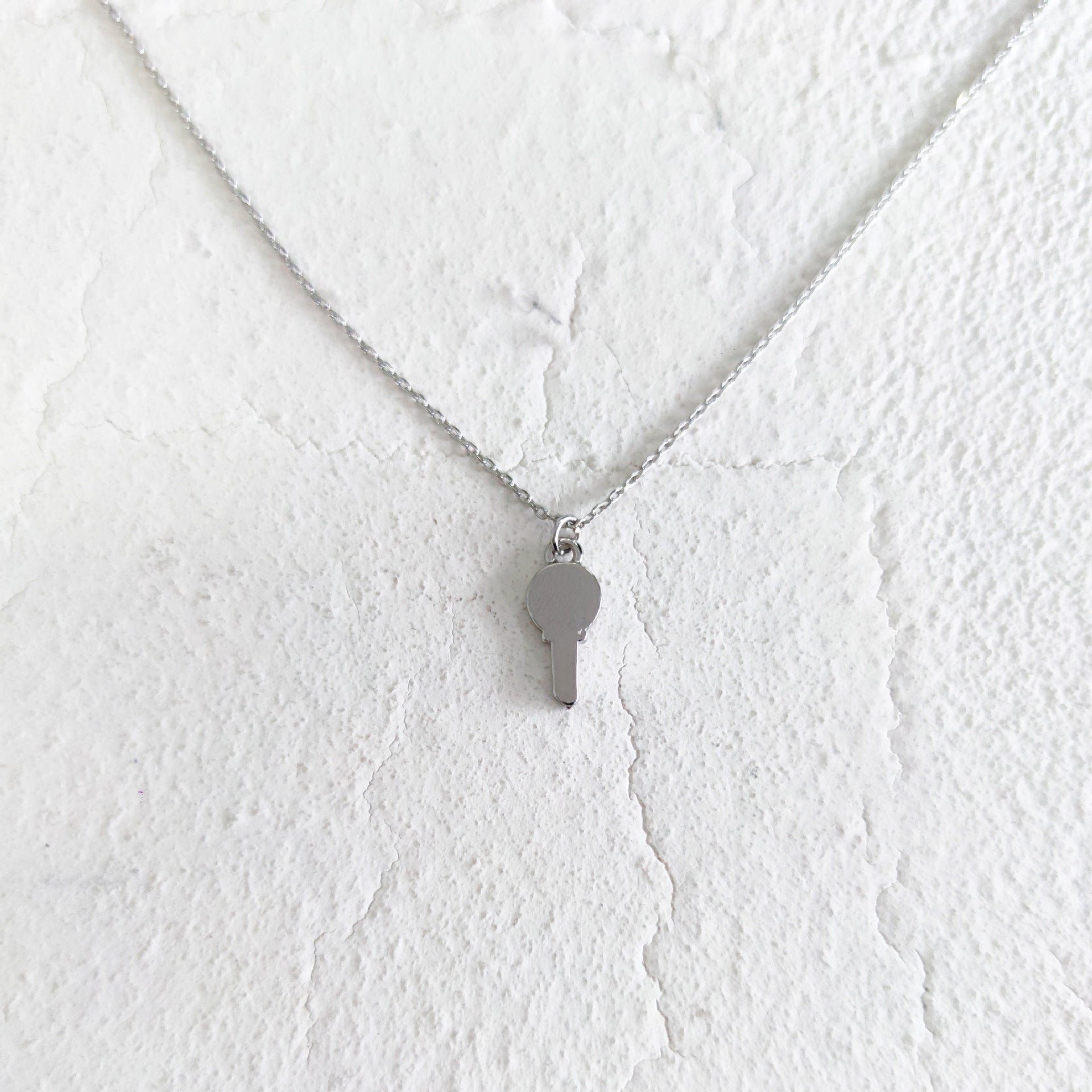 Key Necklace Female Clavicle Chain Ins Cold Wind Simple Small Lock Necklace