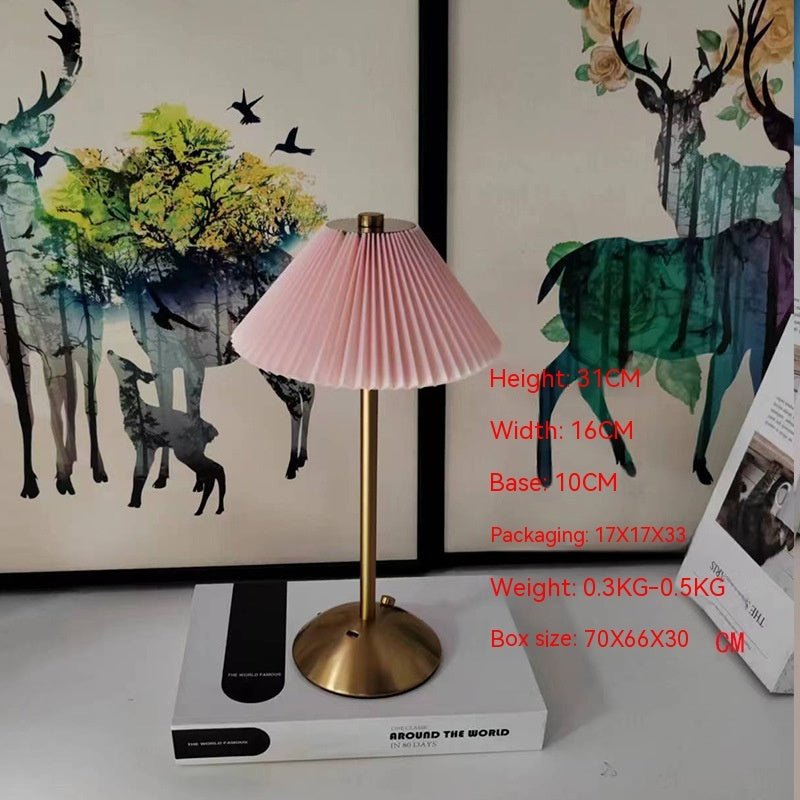 Lampe de chevet créative en métal style léger de luxe en forme de champignon