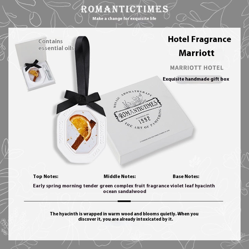Fashion Personalized Car Aromatherapy Sheet Pendant