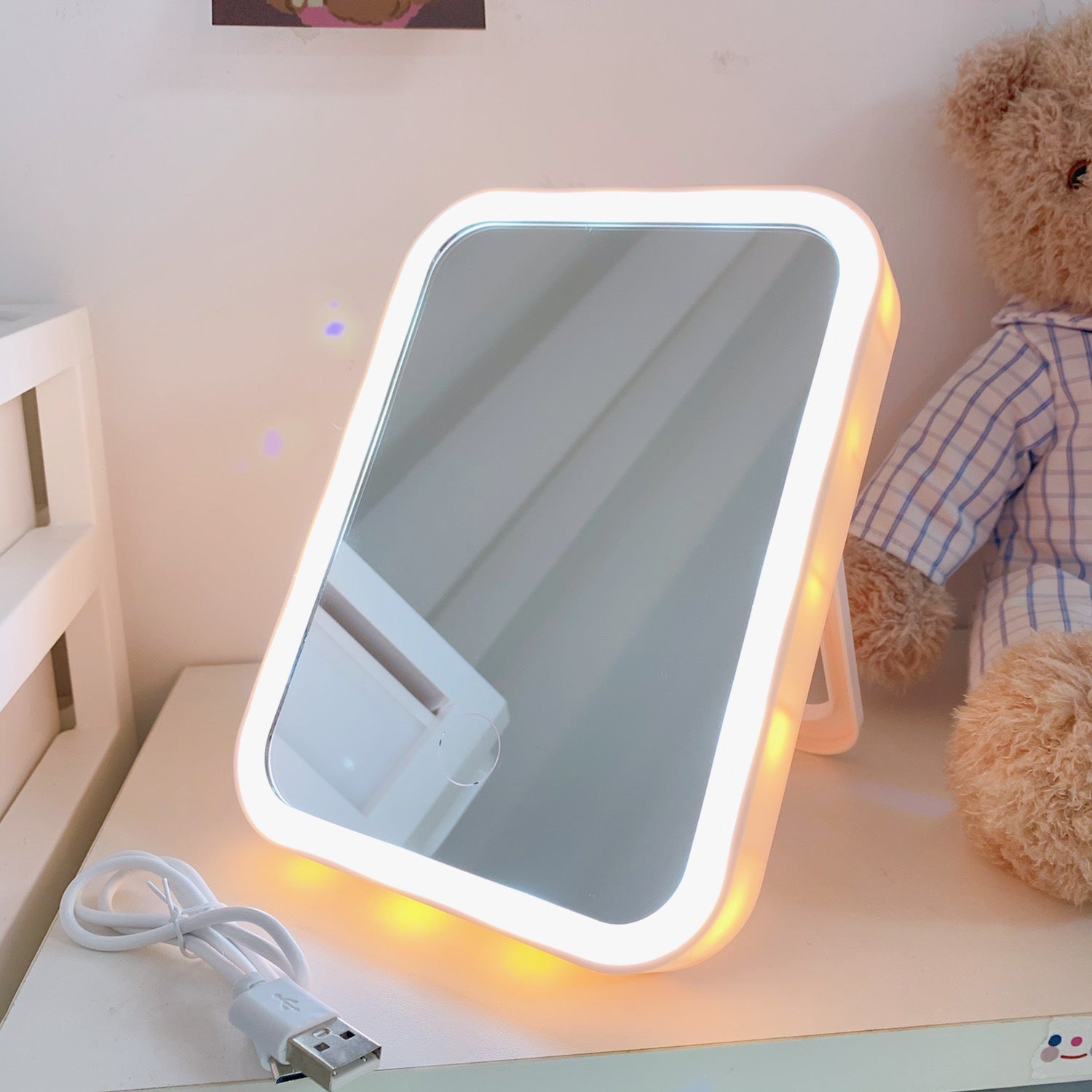 Japan Cute Desktop With Lighted Makeup Mirror