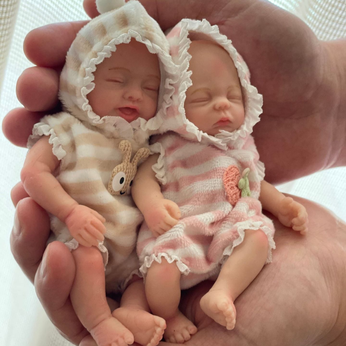 15CM Solid Silicone MINI Palm Doll Simulation Baby