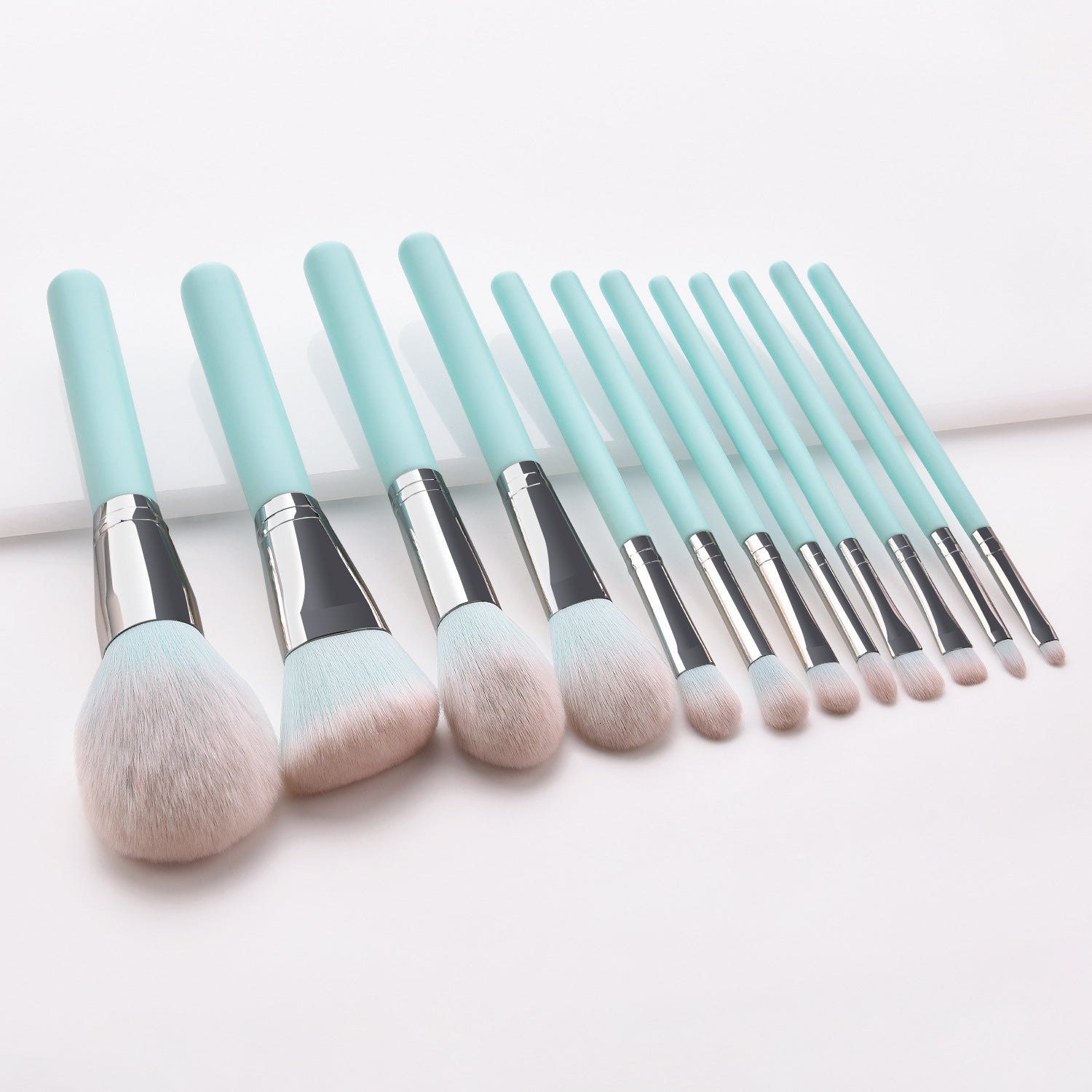 12 pinceaux de maquillage bleu clair