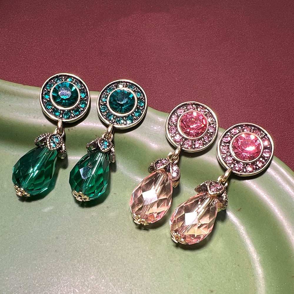 High-grade Crystal Zircon Stylish Textured Earrings