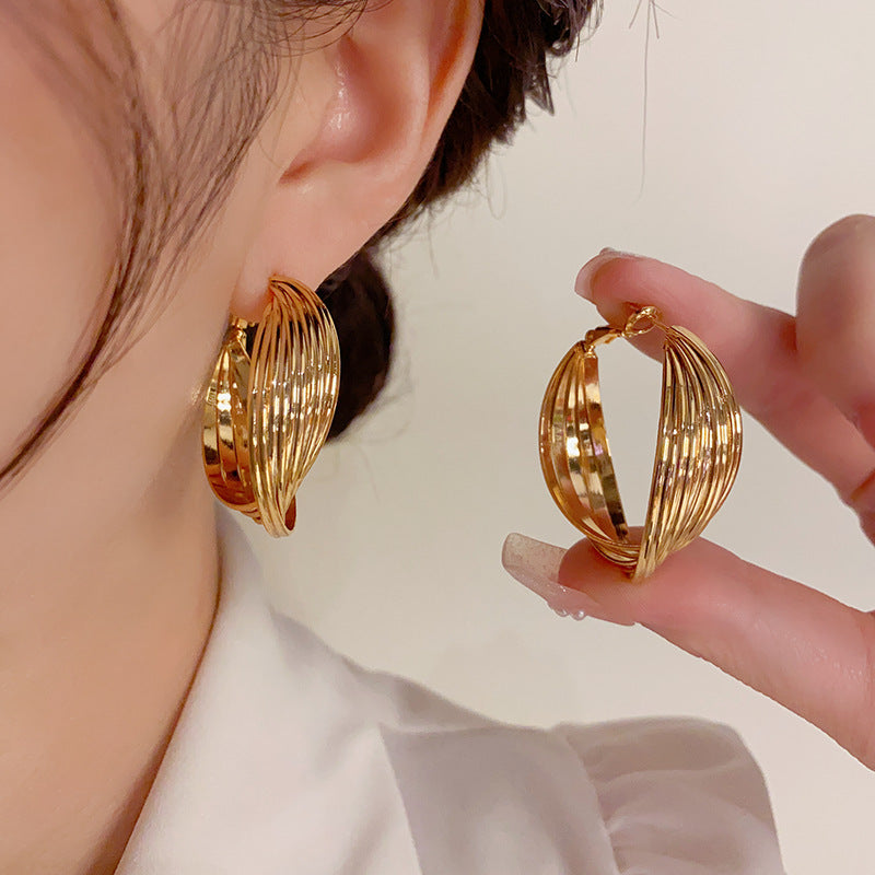 Twisted Metal Eardrop Earring