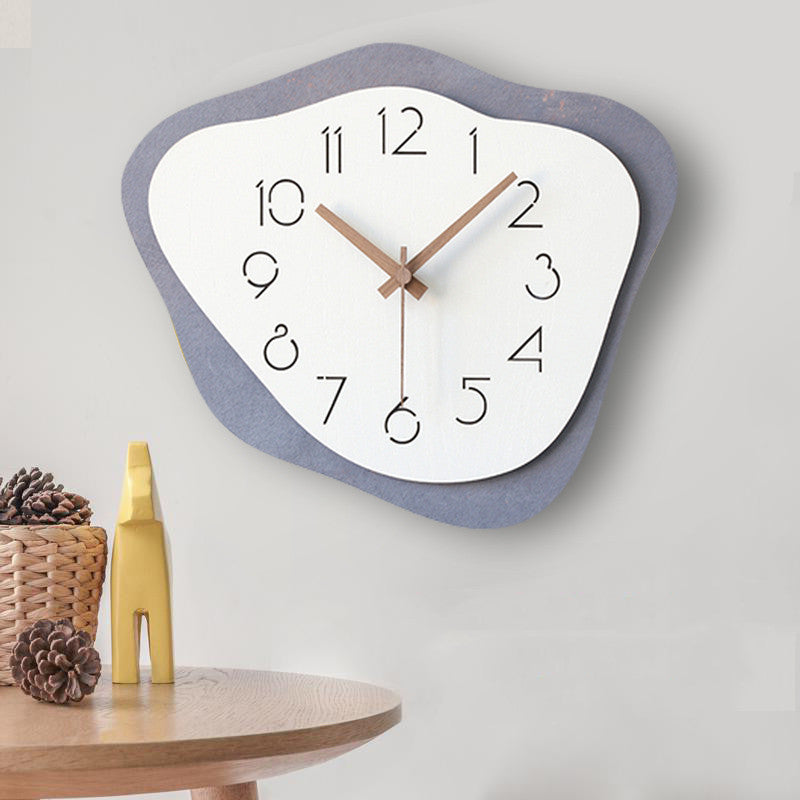 Personality Simple Modern Living Room Clock