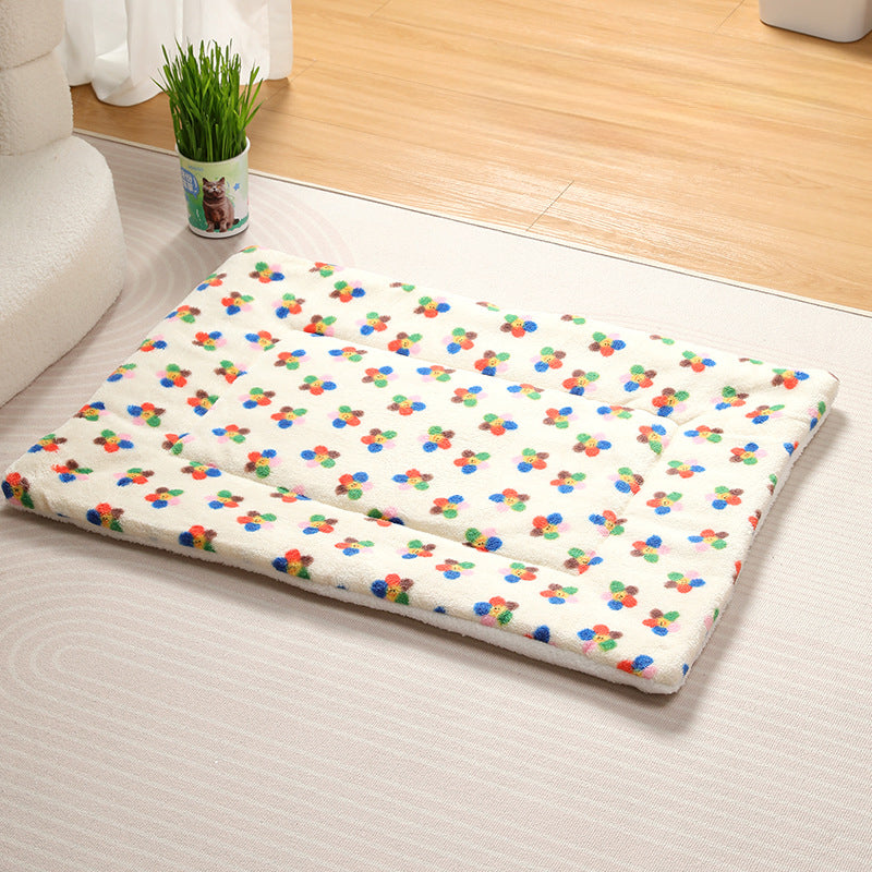 Hot Selling Cute Cat Blanket Pet Winter Warm Coral Velvet Pet Dog Cat Blanket Autumn And Winter Pet Supplies