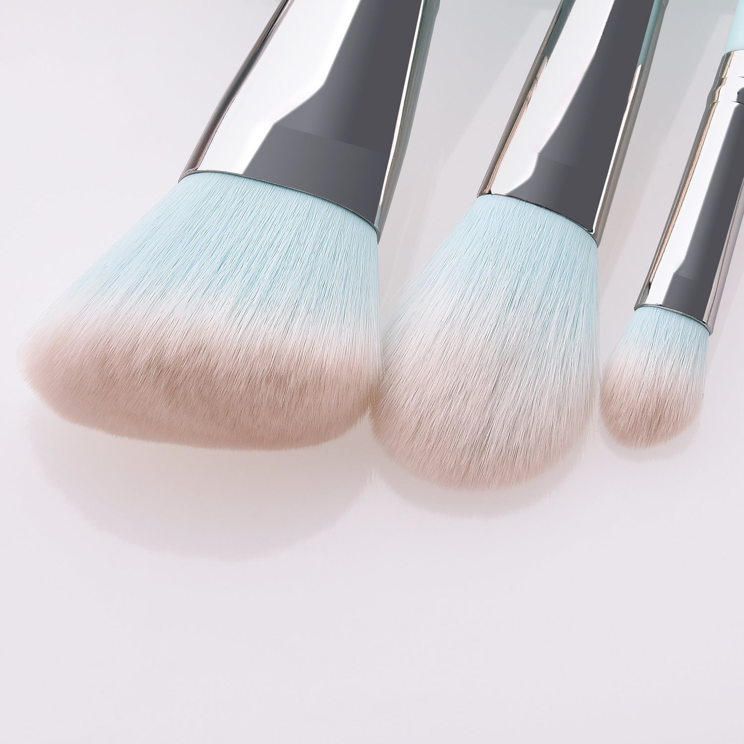 12 pinceaux de maquillage bleu clair