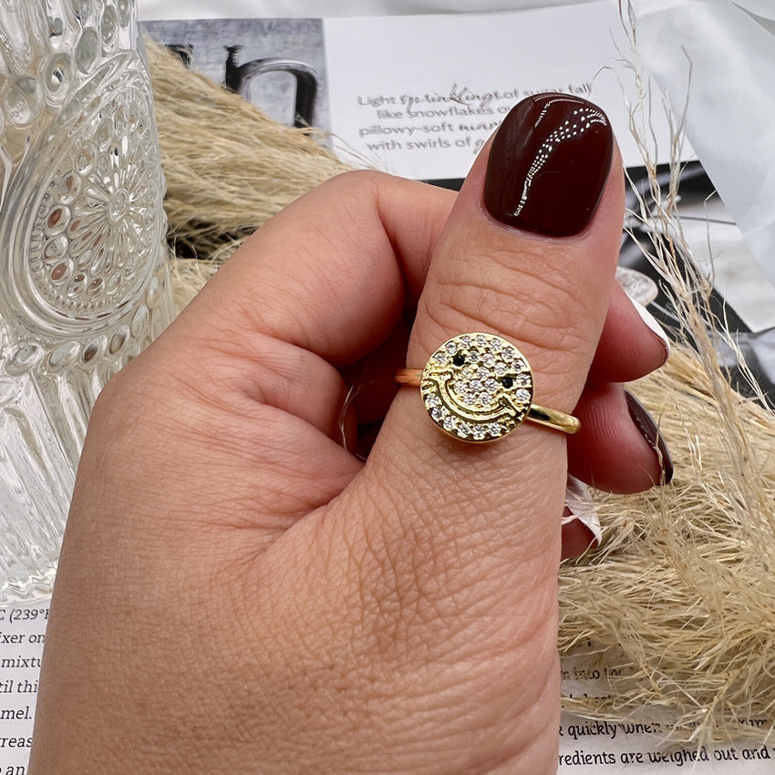The Rotating Ring Is Simple And Cute