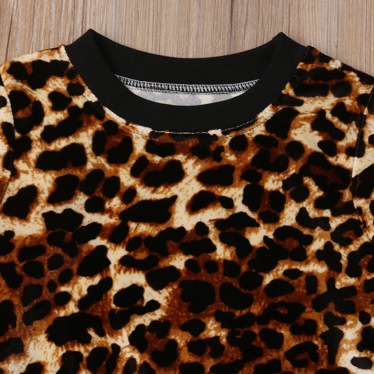 Coral Velvet Leopard Print Long-Sleeved T-Shirt And Trousers Two-Piece Suit