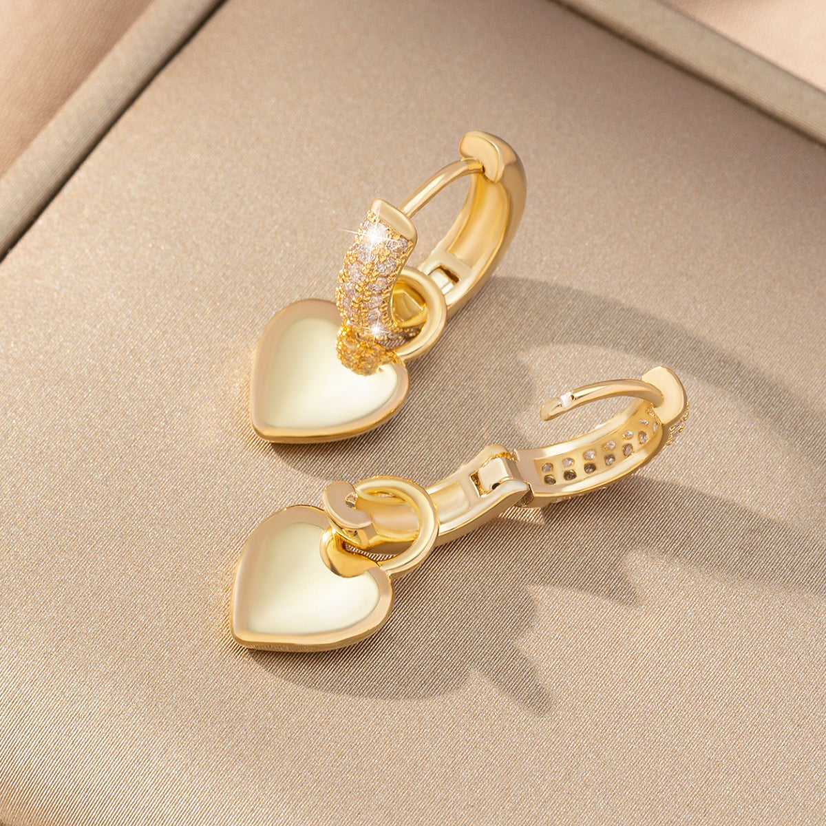 Heart-shaped Zircon Design Simple Earrings