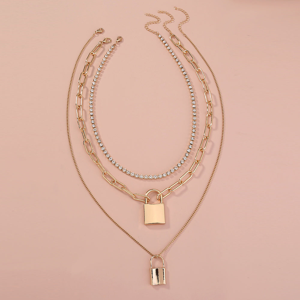 Retro Chain multi-layer Gold Chain Necklace woman, Diamond Claw Chain Fashion Street photo lock-shaped necklace