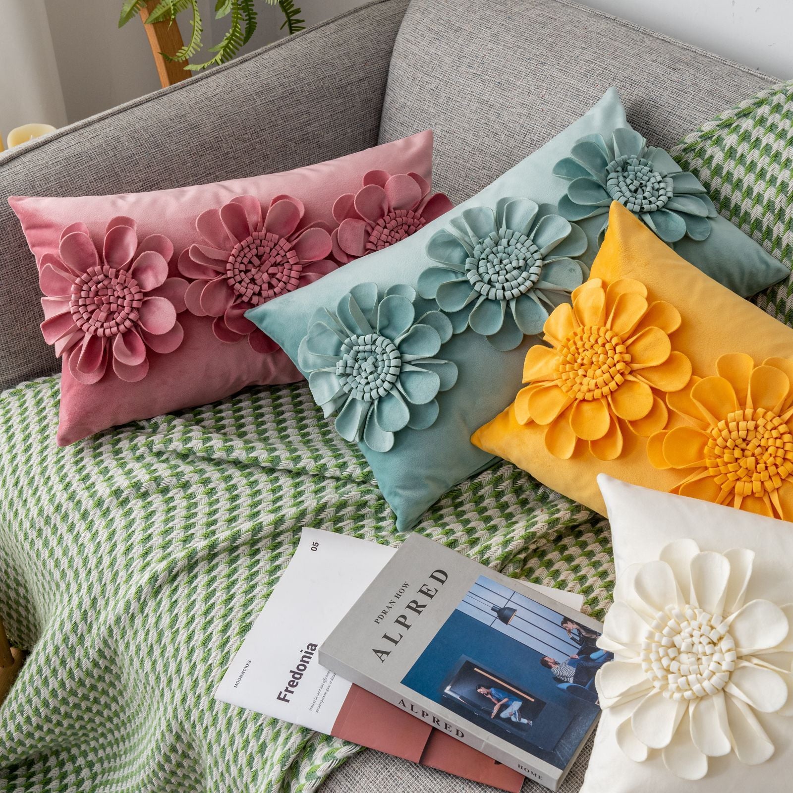 Light Luxury Ins Wind Flower Embrace Pillowcase Net Red Villa Decoration Pillow
