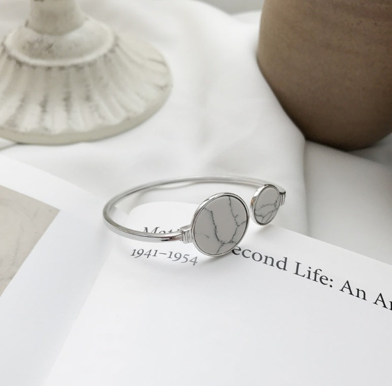 White Pine Bracelet Round Fashion Bracelet