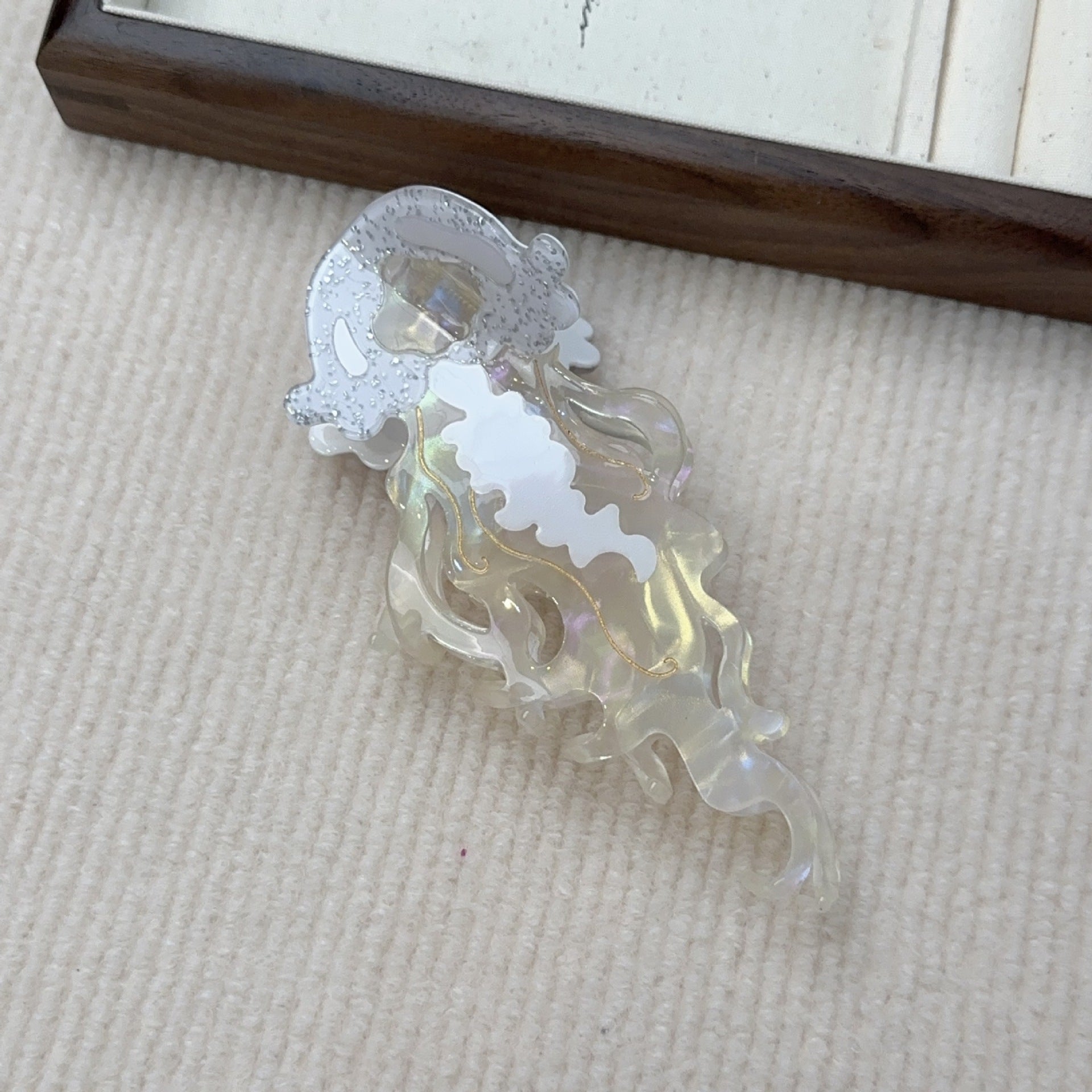 Grip Ocean Series Color Matching Large Hairpin Female Updo Shark Clip