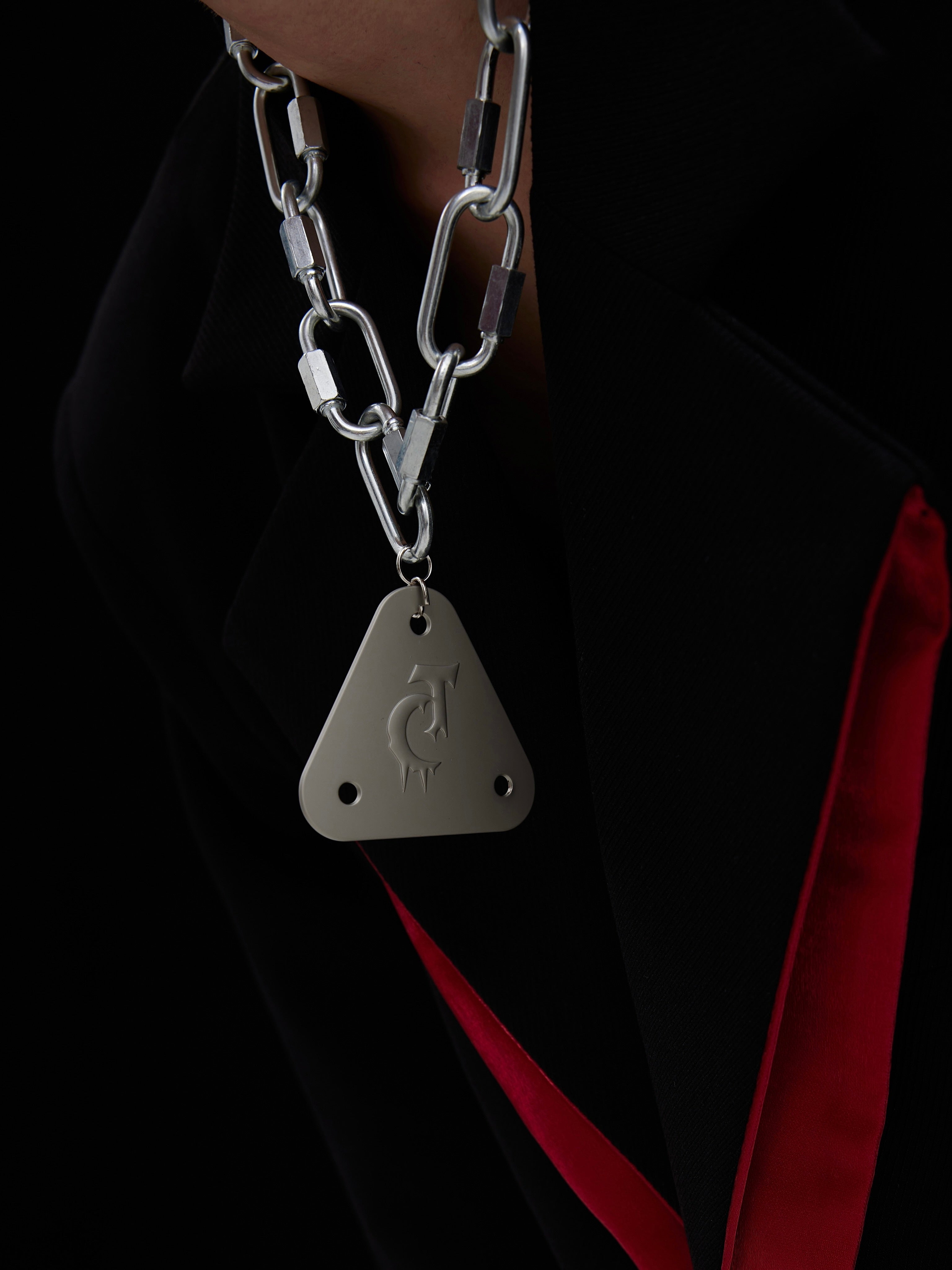 Niche Metal Triangle Pendant Necklace Frosted Heavy Industry Lock Punk Clavicle Chain Men