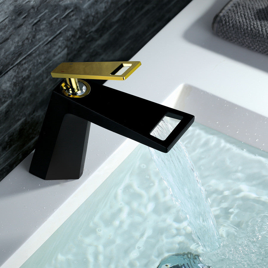 Single handle single hole faucet