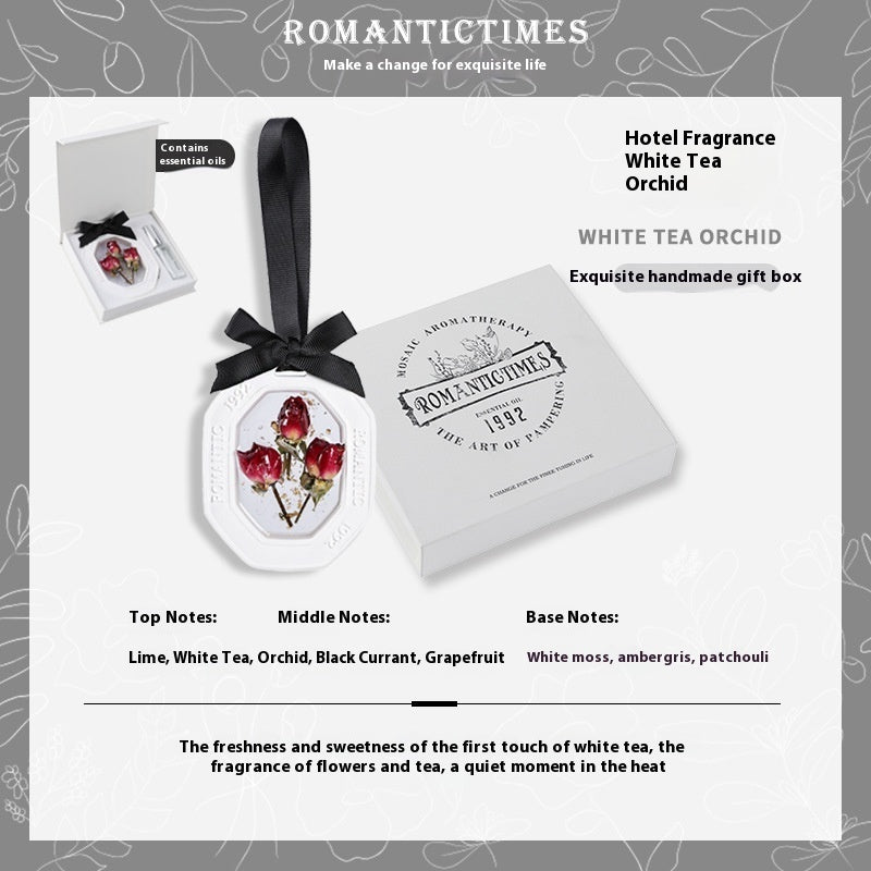 Fashion Personalized Car Aromatherapy Sheet Pendant