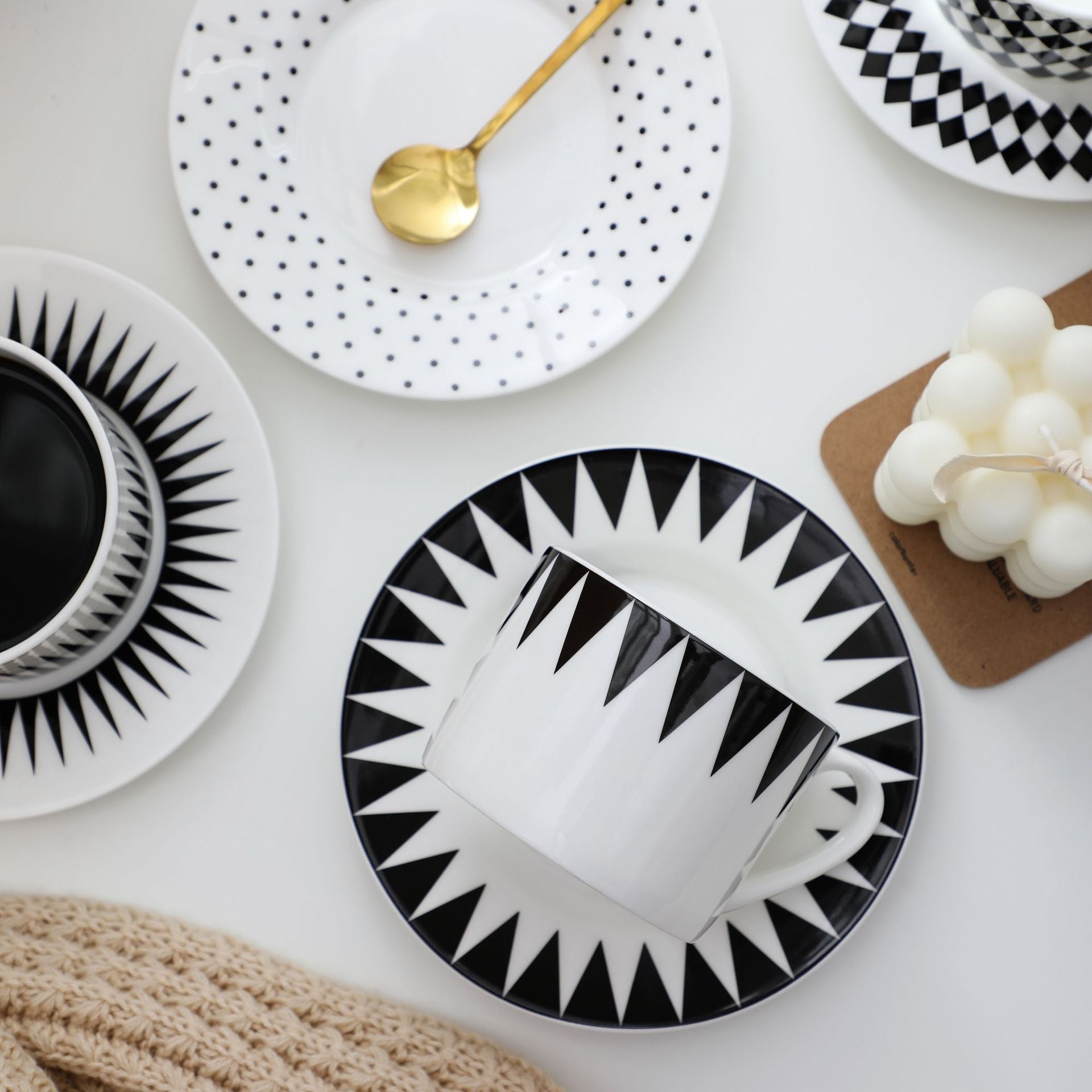 Coffee Cup Dish Suit Nordic Black And White Geometry European Creative Simple English Afternoon Tea Lovers Ceramic Cup