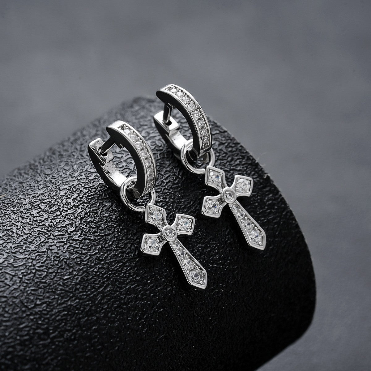 Trendy Men's Ear Studs & Ear Cuffs, High-End Unisex Earrings
