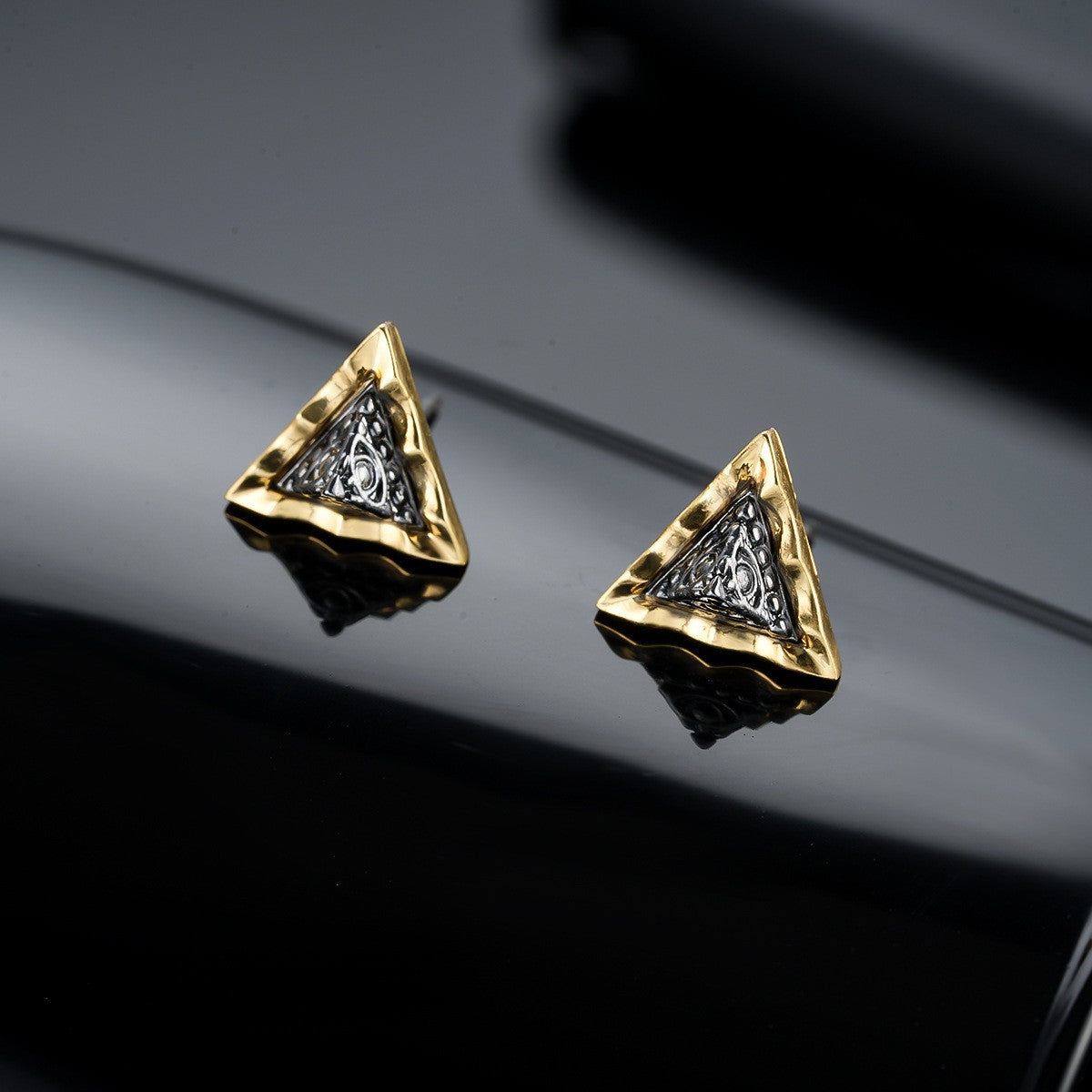 Trendy Men's Ear Studs & Ear Cuffs, High-End Unisex Earrings