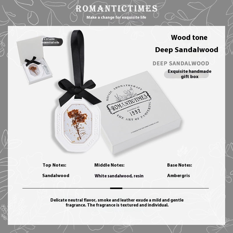 Fashion Personalized Car Aromatherapy Sheet Pendant