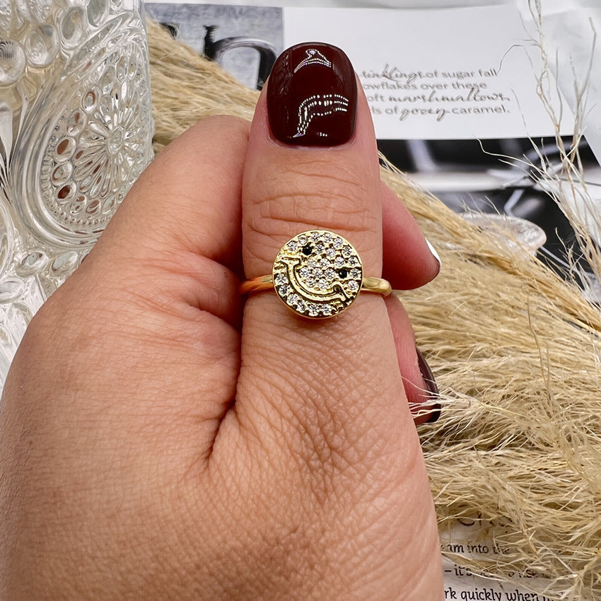 The Rotating Ring Is Simple And Cute