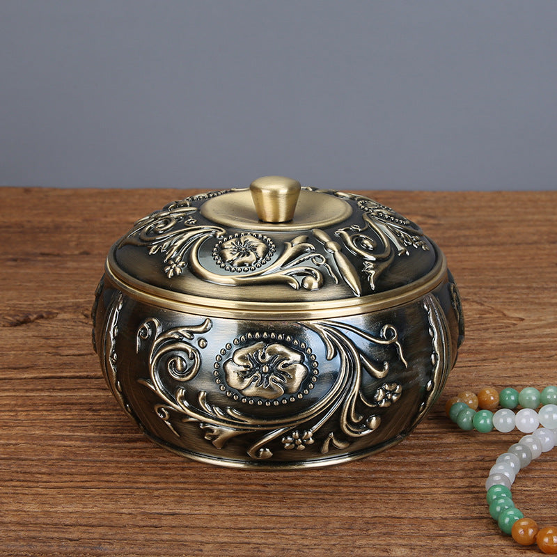 Retro European Style Creative Metal Personality Green Ancient Ashtray With Lid
