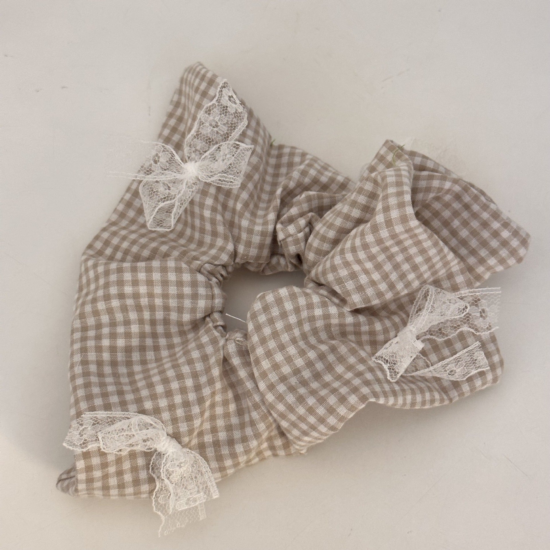 French-style Vintage Plaid Square Scrunchie