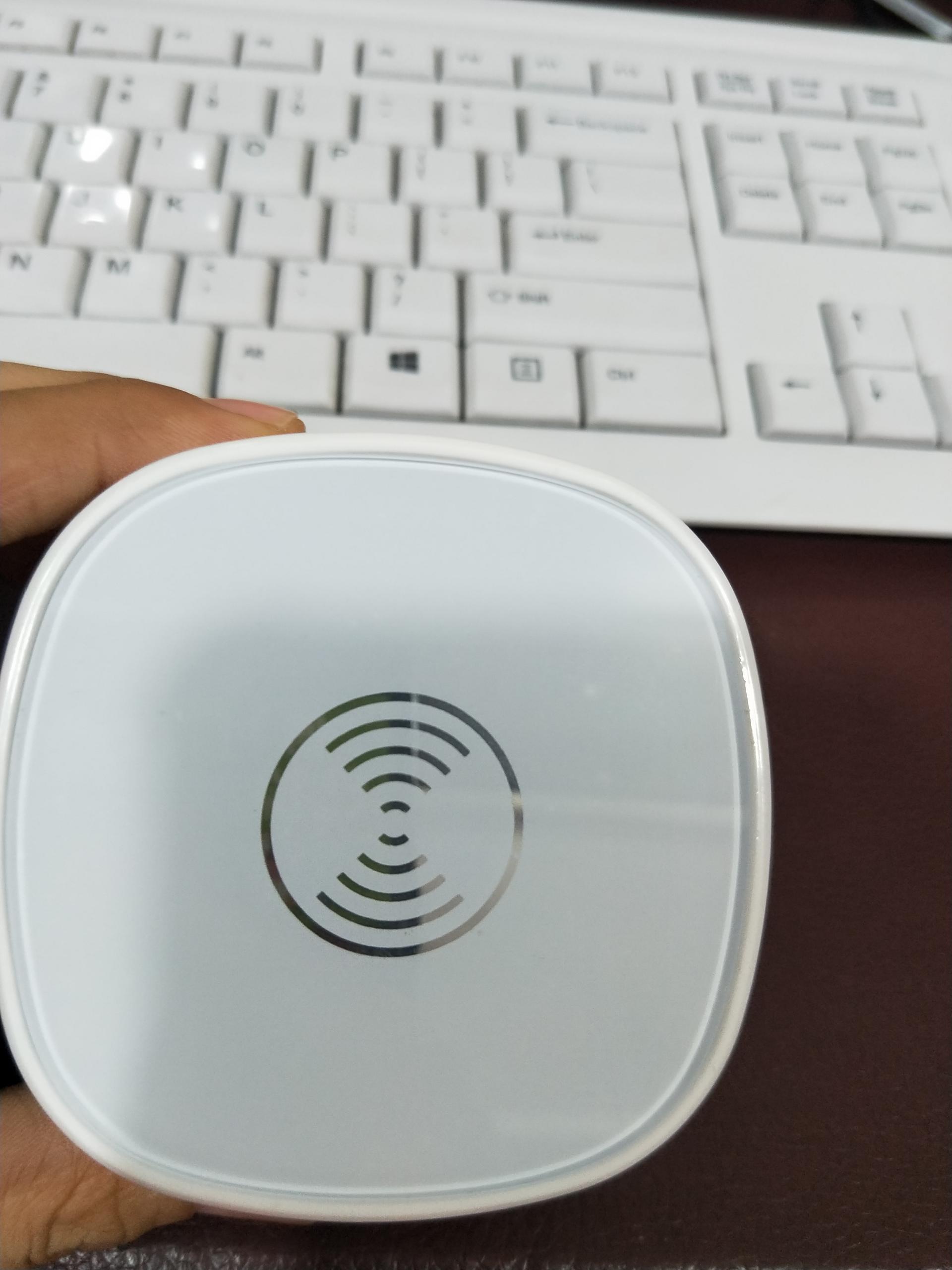 Cadeaux de papeterie pour étudiants Aspirateur de bureau portable à nettoyage automatique