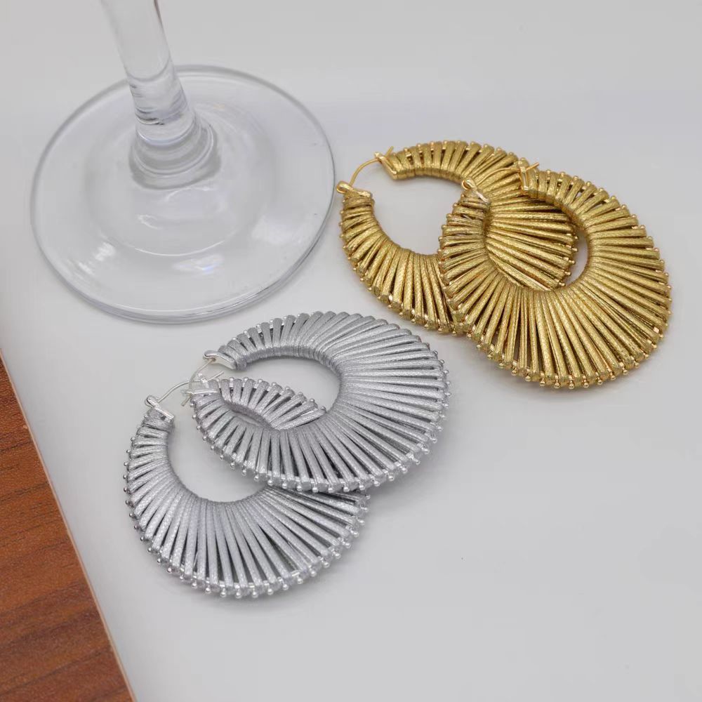 European And American Retro Exaggerated Hand-knitted Quality Earrings For Women
